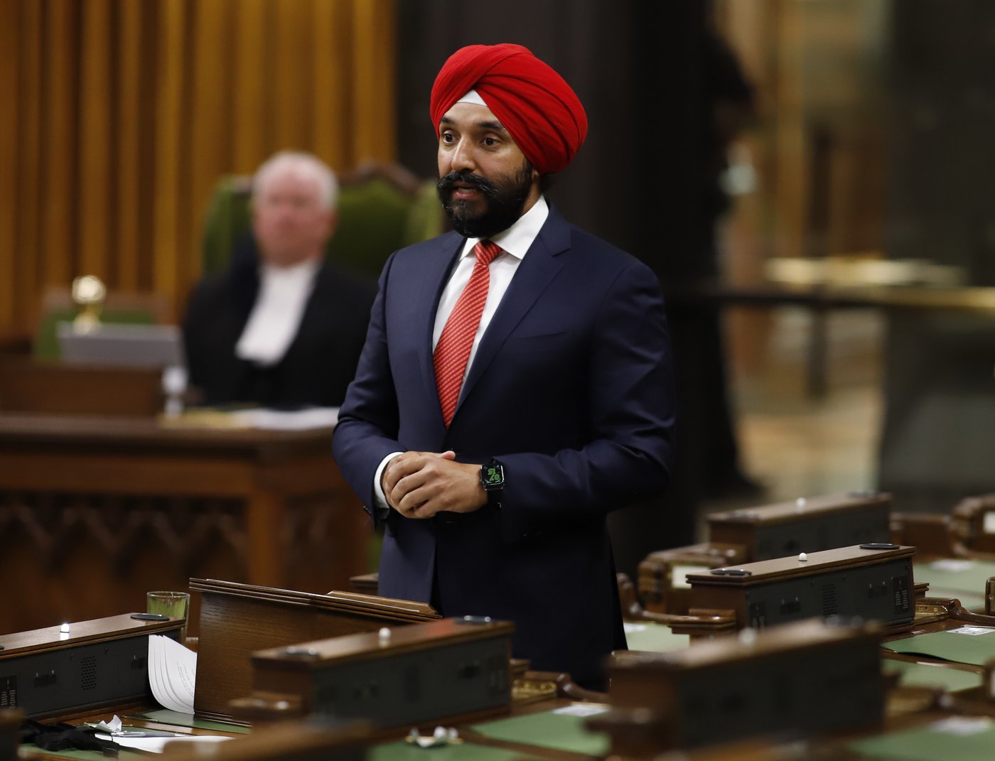 Navdeep Bains se lance dans la course à la direction du Parti libéral de l'Ontario