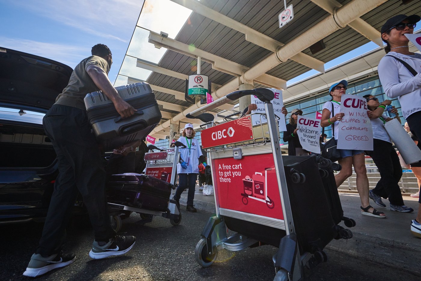 La période de vote des agents de bord d'Air Canada se termine ce samedi