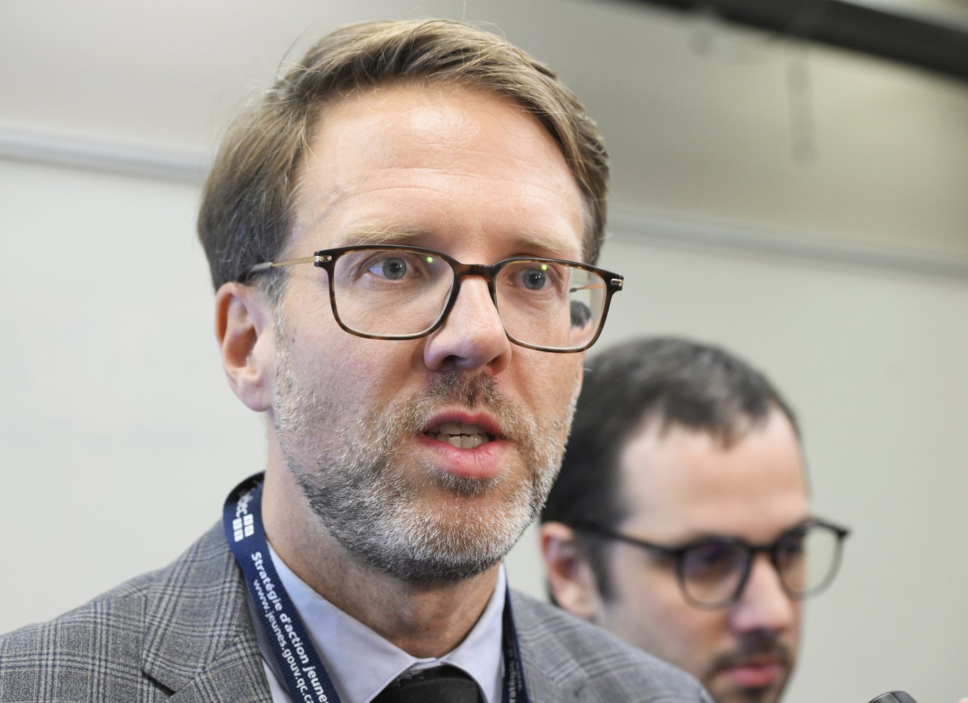 Francisation: le commissaire Dubreuil suggère une bonification de l'aide financière
