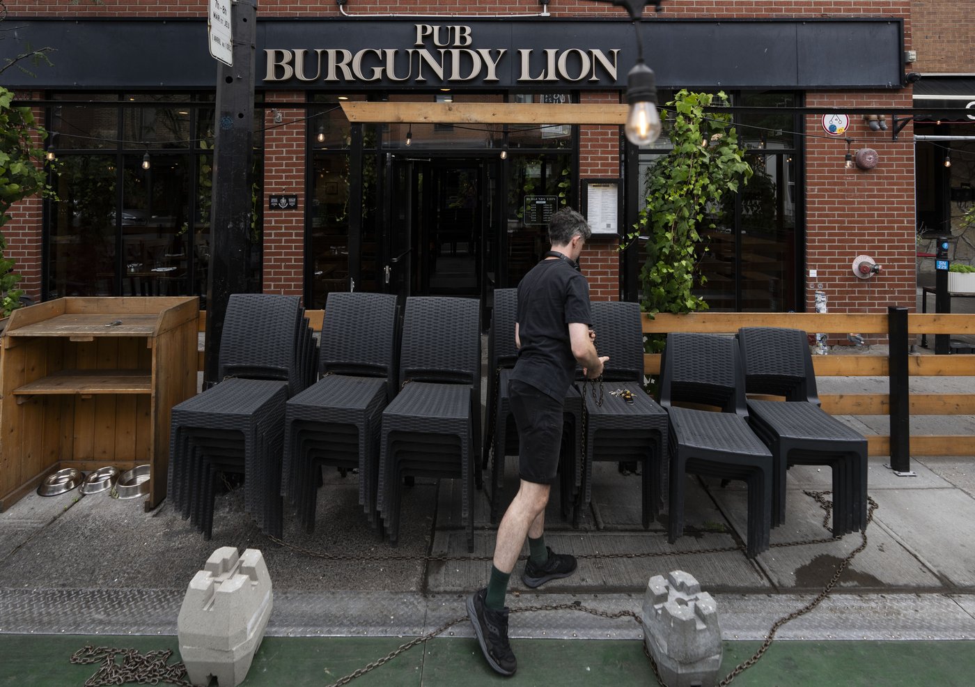 L'OQLF fait marche arrière concernant le nom d'un pub montréalais, jugé trop anglais