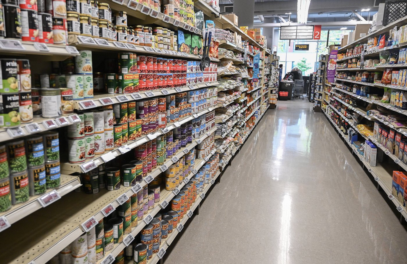 Un groupe surnommé les «Robins des ruelles» cambriole une épicerie montréalaise