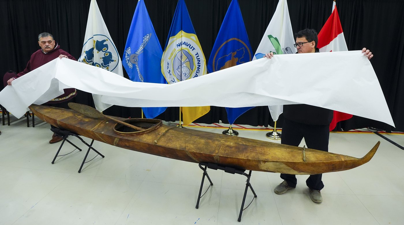 Un kayak inuvialuit et d'autres objets sont dévoilés au Musée canadien de l'histoire