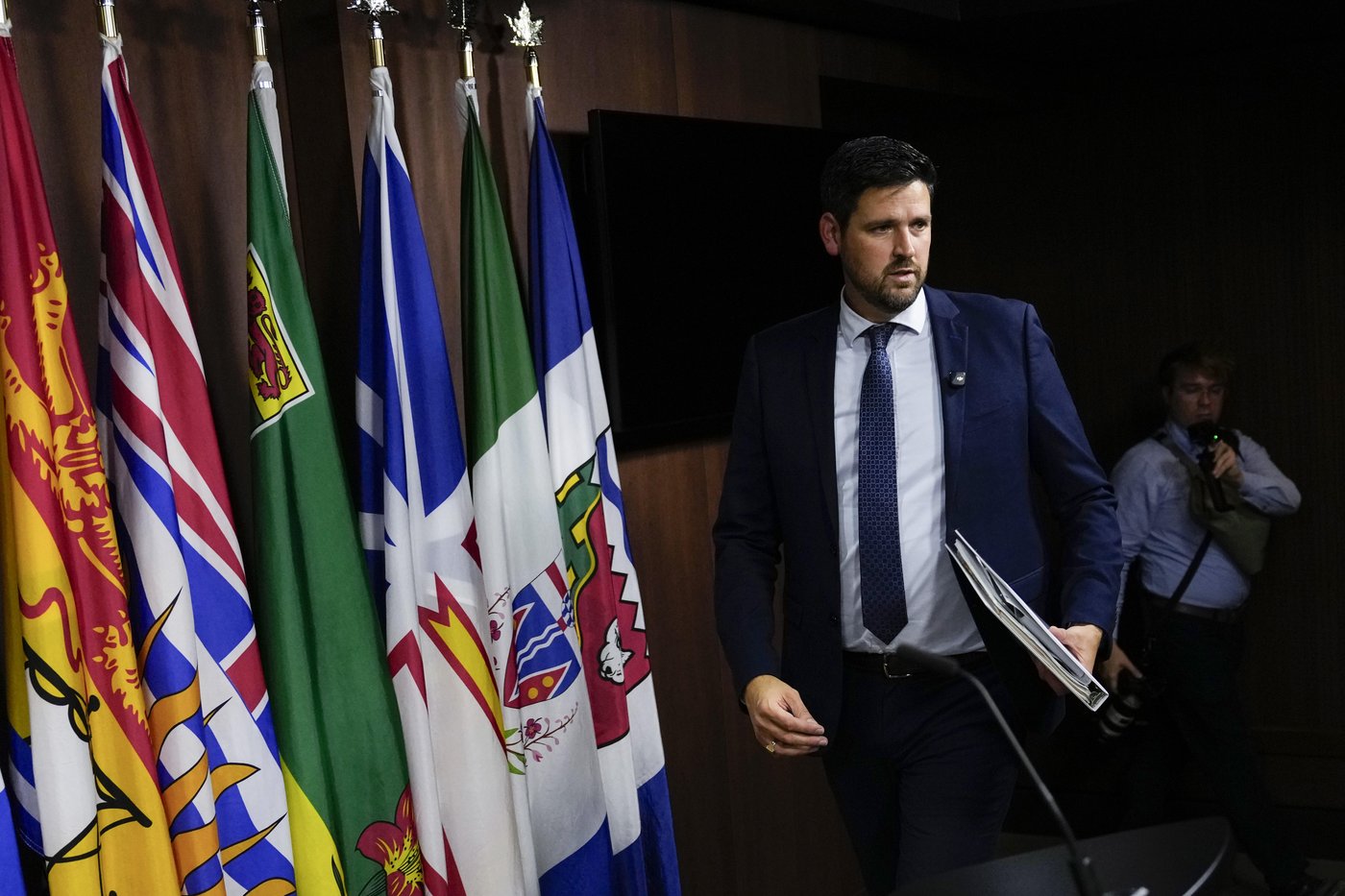 Le projet de loi des libéraux sur les crimes haineux cible les «symboles» de haine