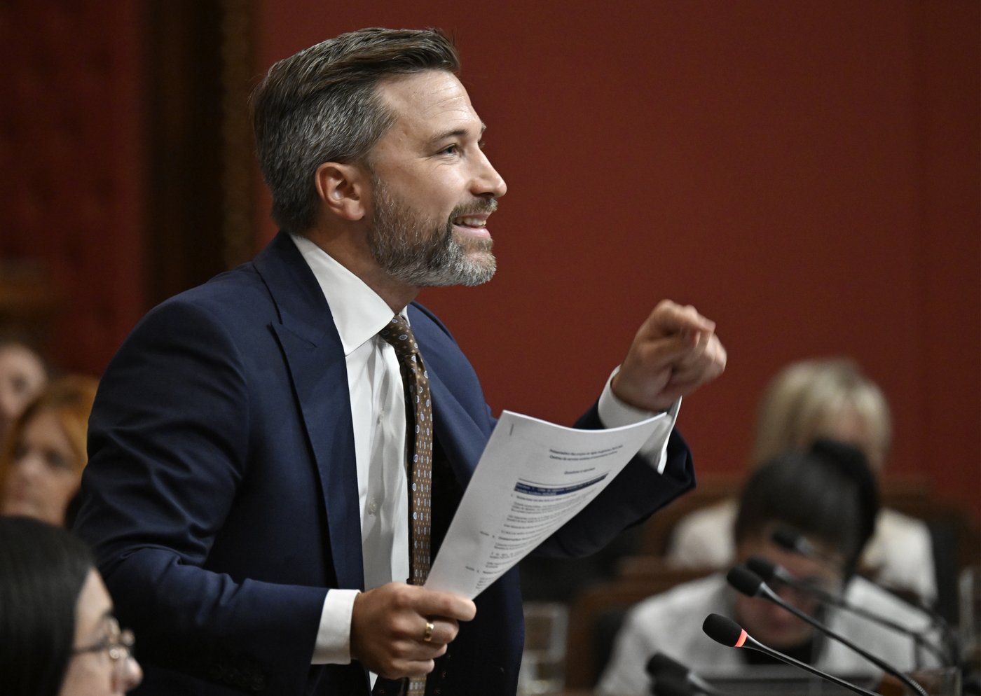 Rénovation/construction d'écoles: les comtés de la CAQ avantagés, selon Nadeau-Dubois