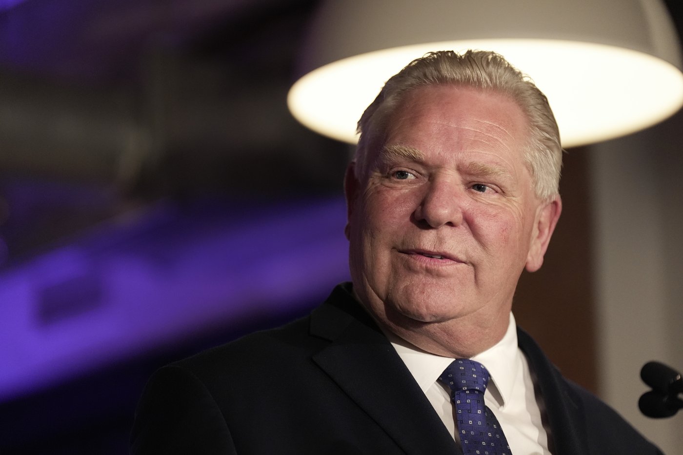 Ford affirme qu'il ne critiquera pas les autres candidats de la Banque de la défense