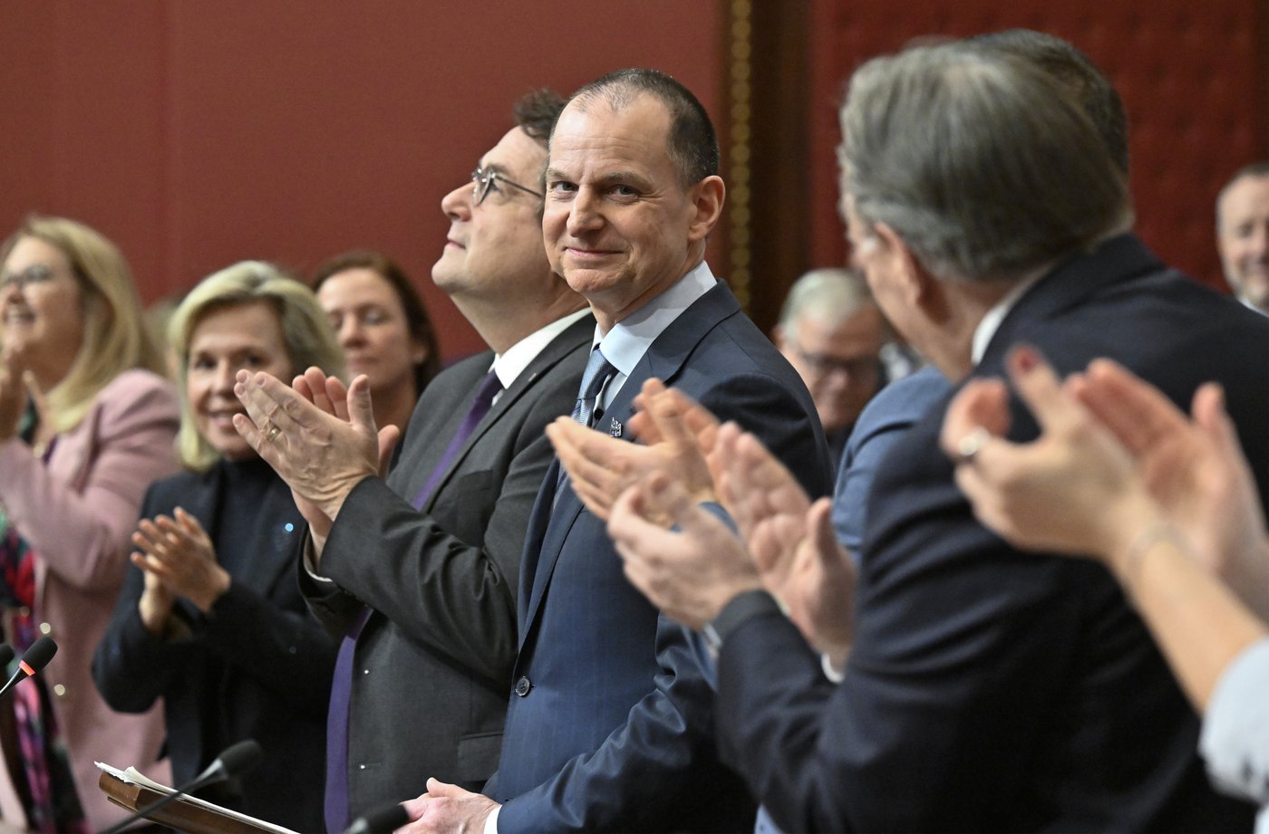 Un budget accueilli avec peu d'enthousiasme par plusieurs groupes