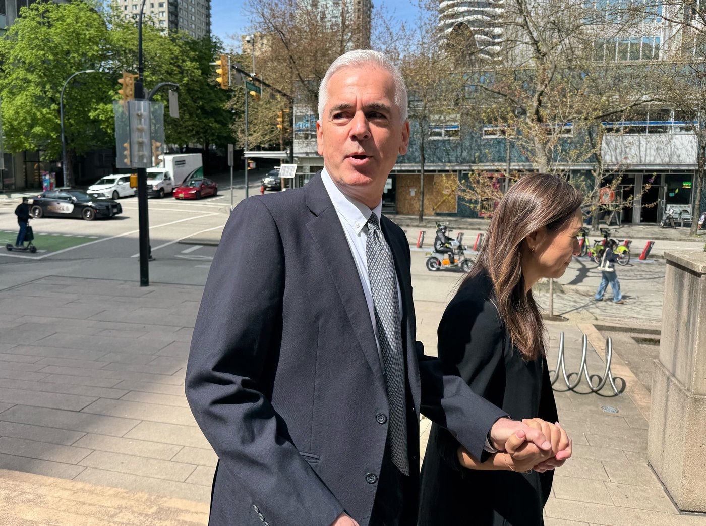 La Couronne met brusquement fin à un procès d'un ancien agent de la GRC en C.-B.