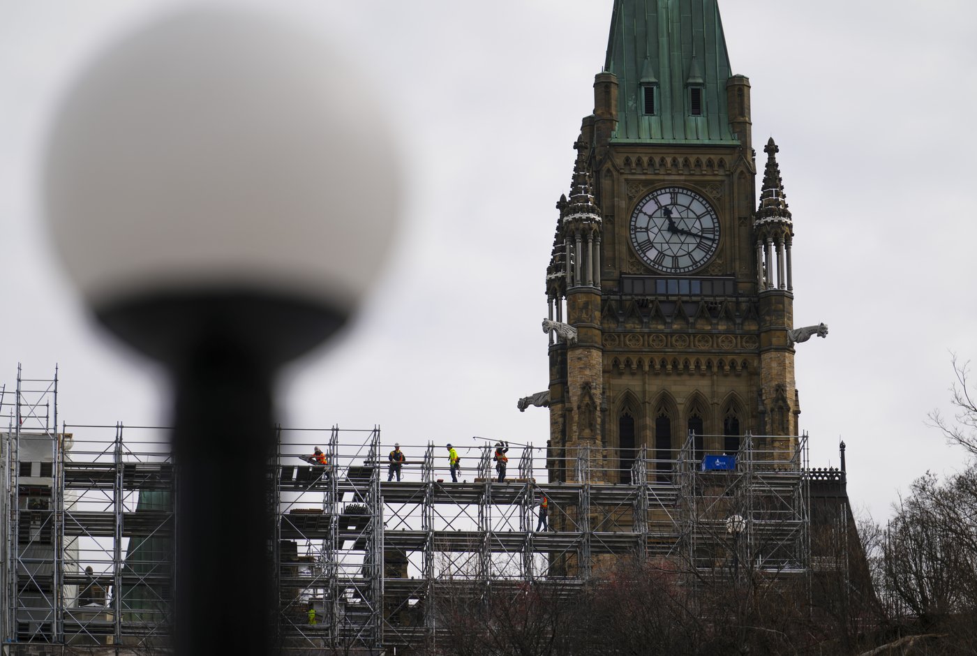 Diffusion continue: Ottawa a accidentellement supprimé une clause sur la vie privée