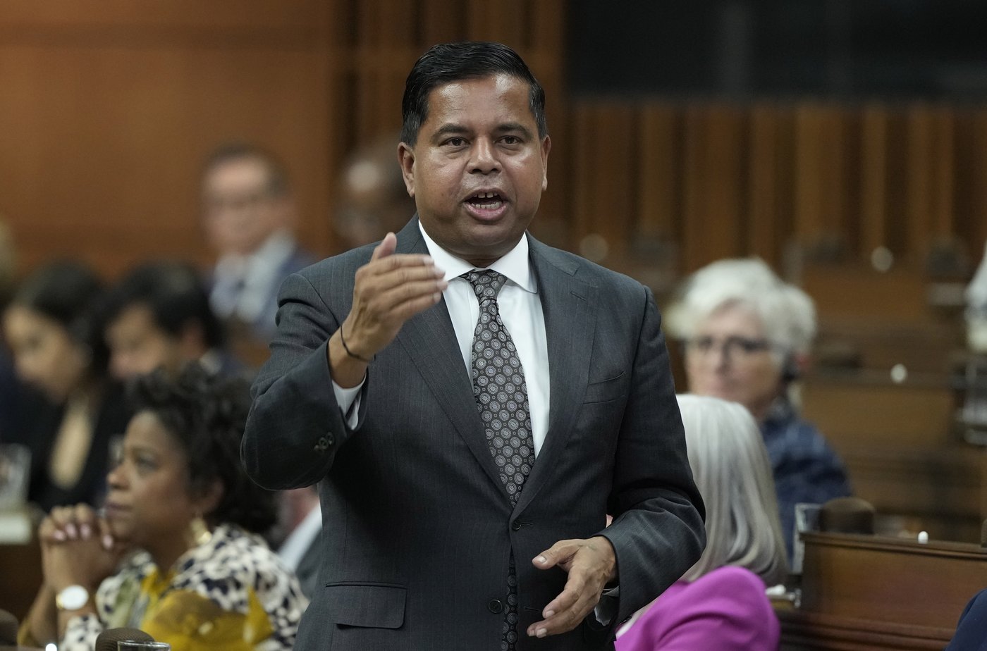Sécurité frontalière: les libéraux déposent leur projet de loi remanié