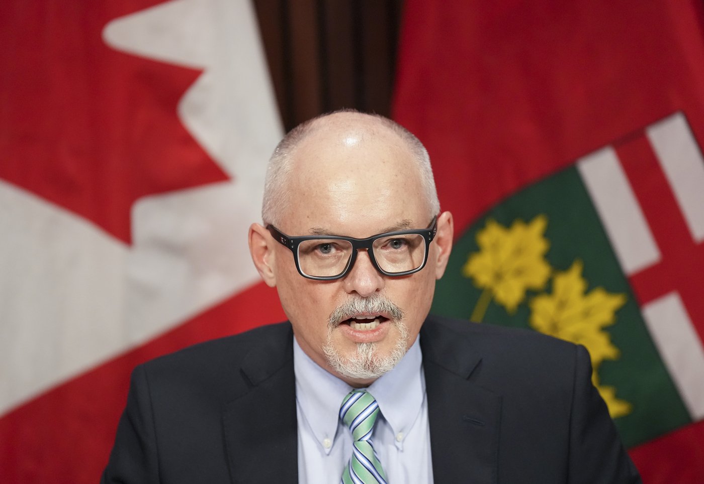 Le médecin en chef de l'Ontario réclame un calendrier national de vaccination