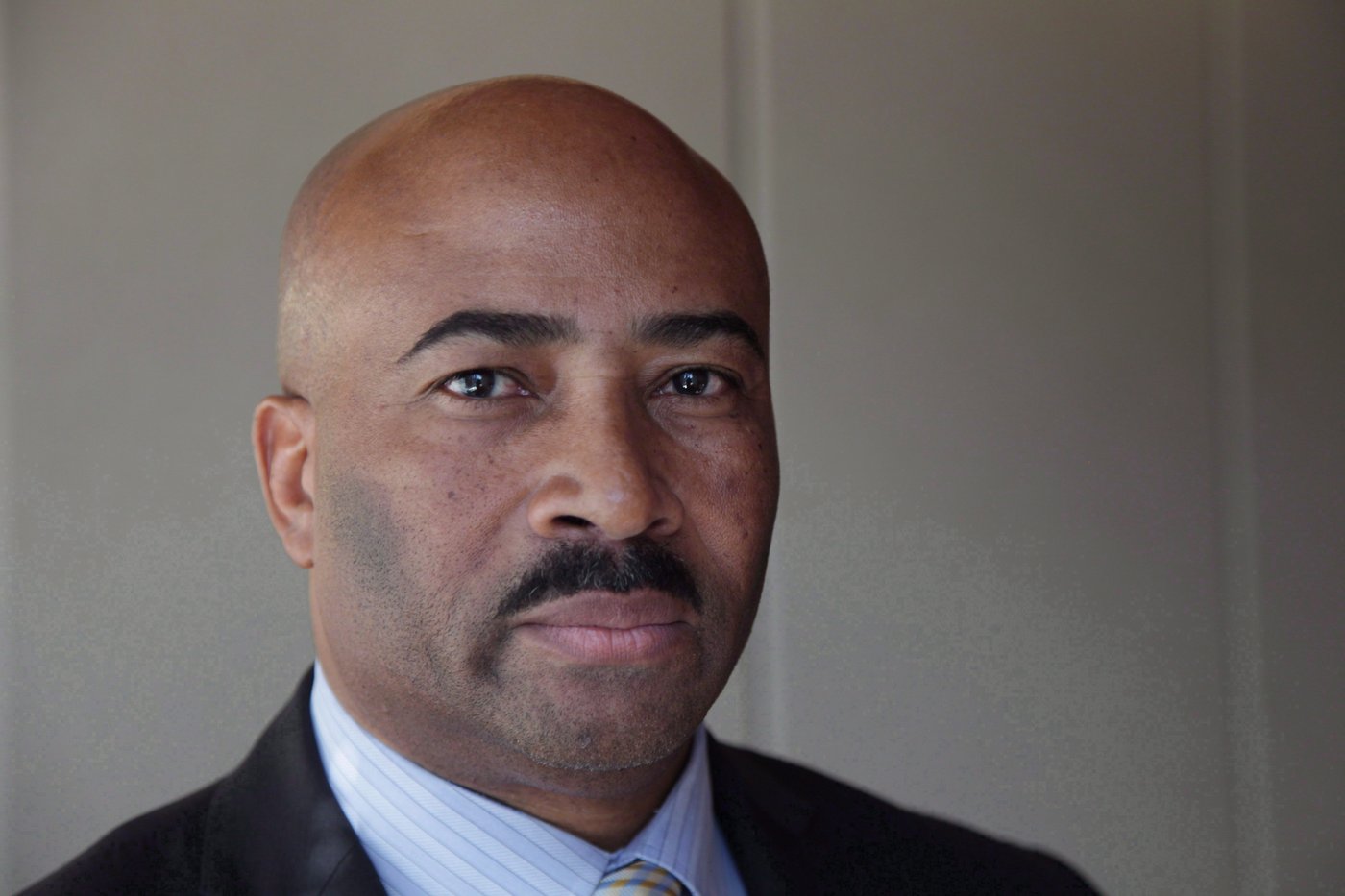 Alerte: L'ex-sénateur Don Meredith est reconnu non coupable d'agression sexuelle