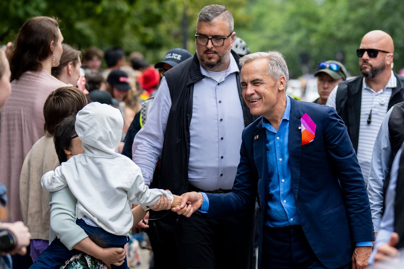 Le premier ministre Mark Carney poursuit sa visite en Colombie-Britannique, lundi