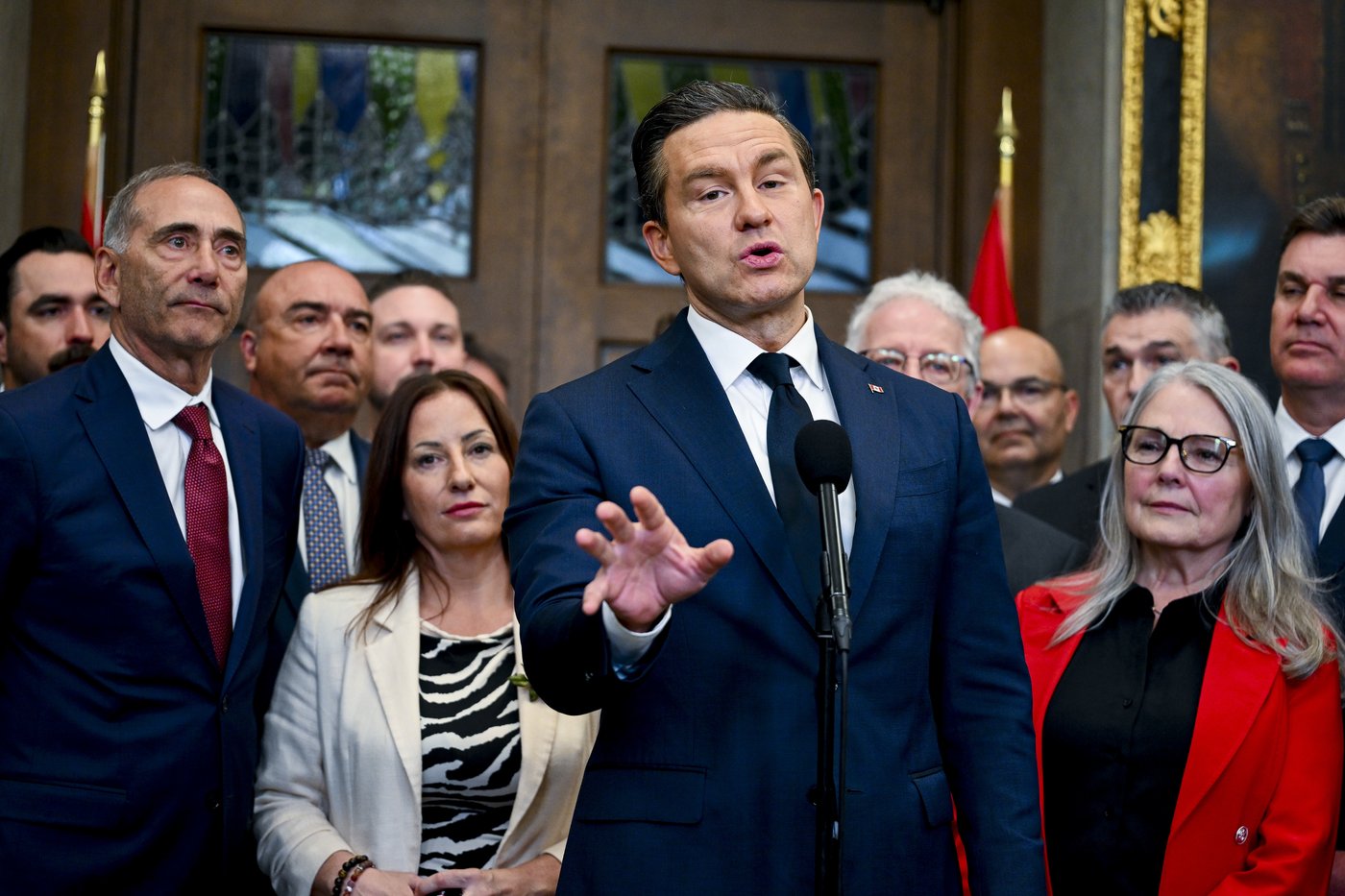 Référendum sur la séparation: Poilievre refuse d'établir la majorité à 50% plus un