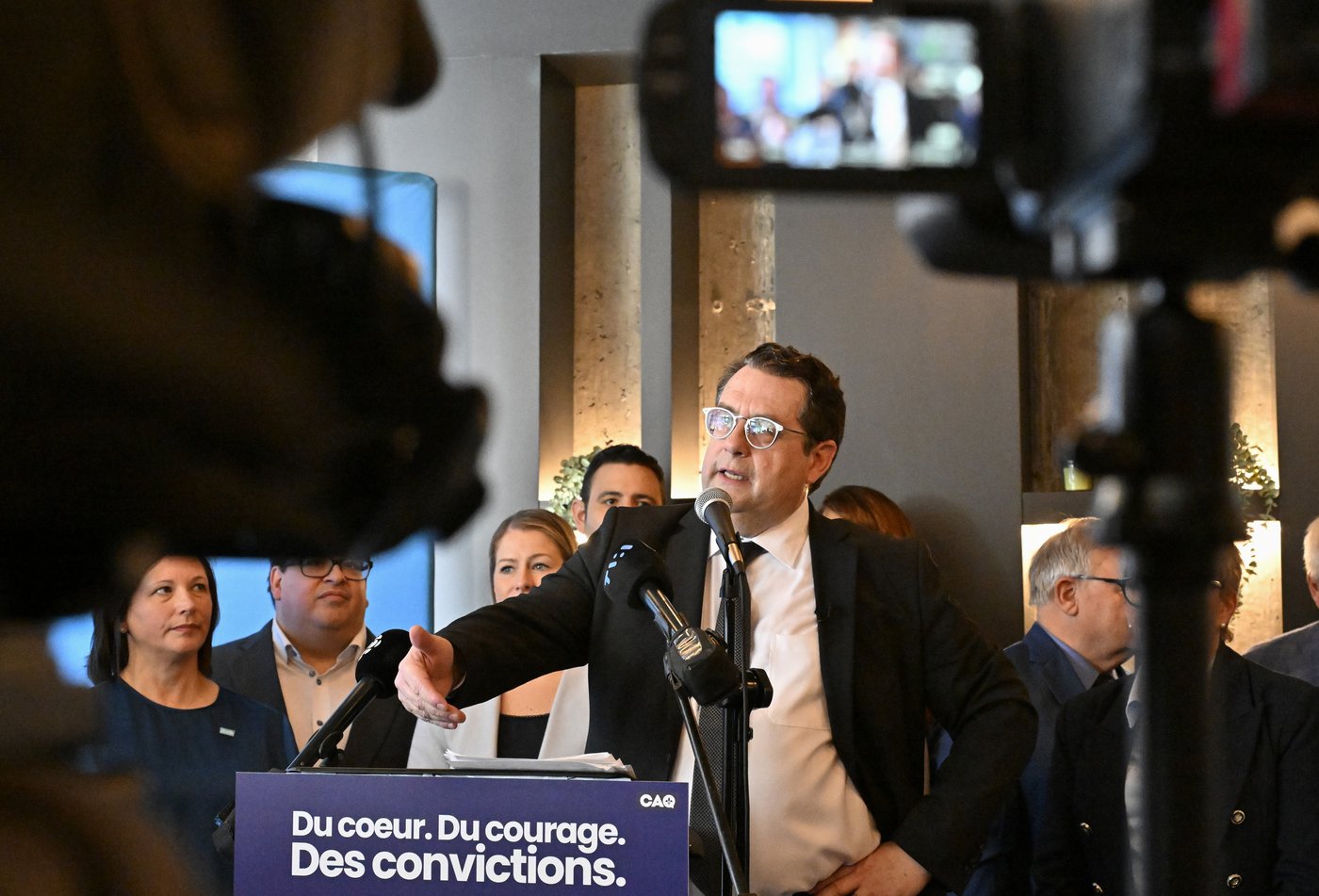 Chefferie caquiste: Bernard Drainville réitère sa demande pour avoir plus de débats