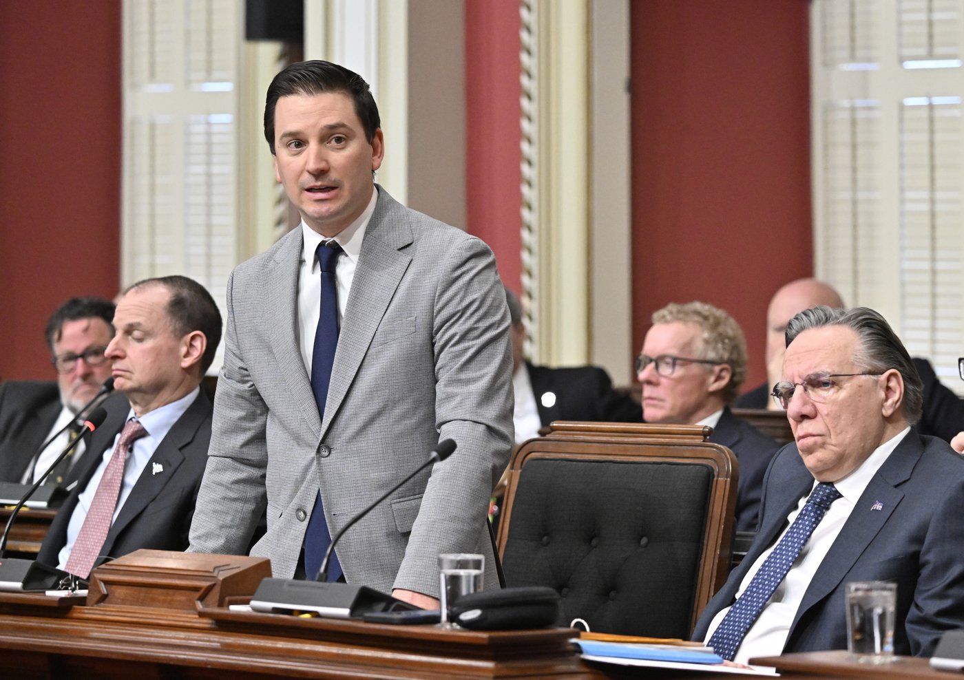 Constitution du Québec: Jolin-Barette dépose des amendements