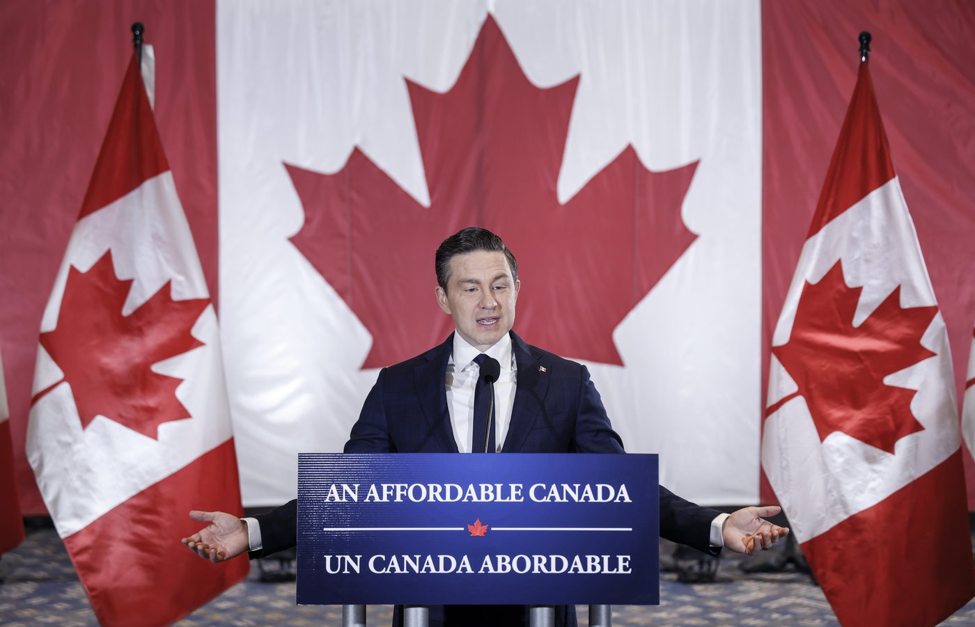 Poilievre ne changera pas de style de leadership malgré les départs de son caucus