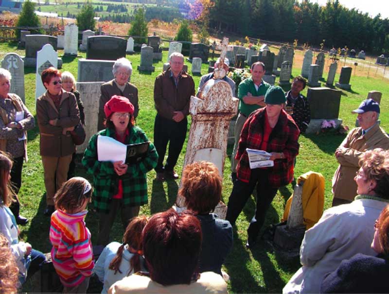 À Saint-Séverin, la population fait revivre le cimetière