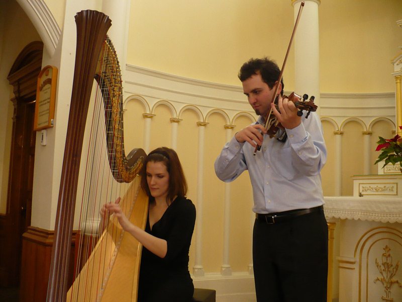 Harpe et violon à l’honneur au Café-concert de la Chapelle