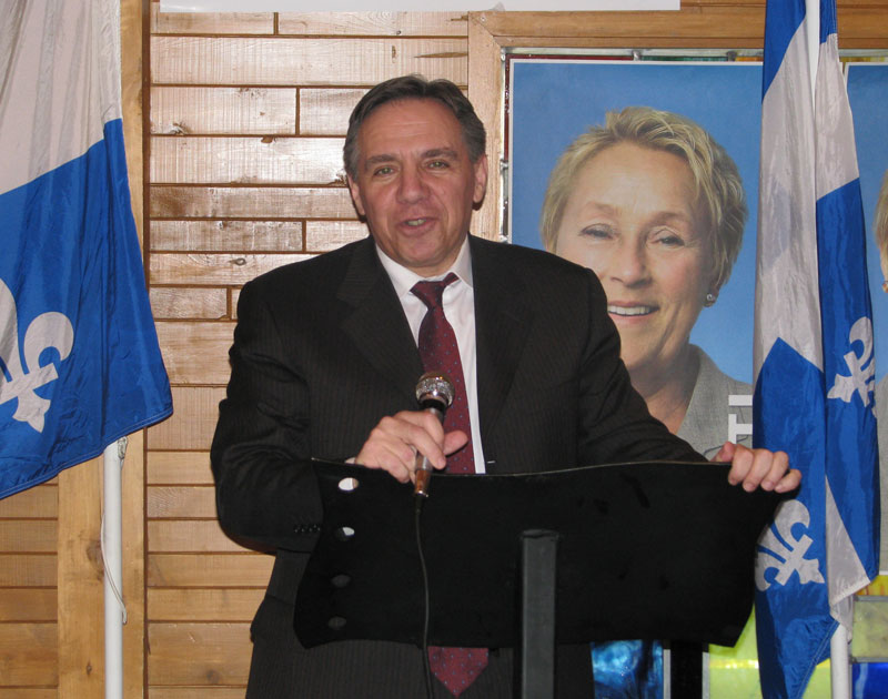 François Legault pense que le gouvernement Charest manque de courage