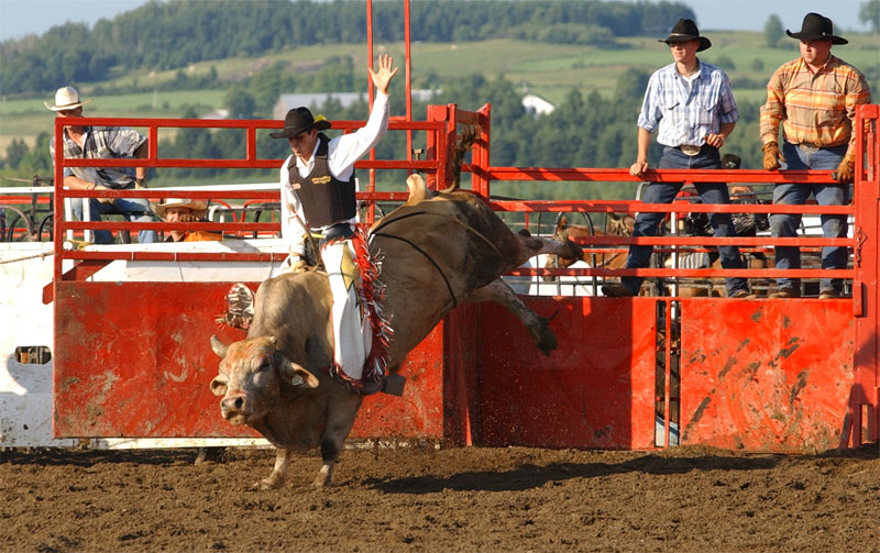 Préparez vos chapeaux pour le 30e Festival western de Saint-Victor