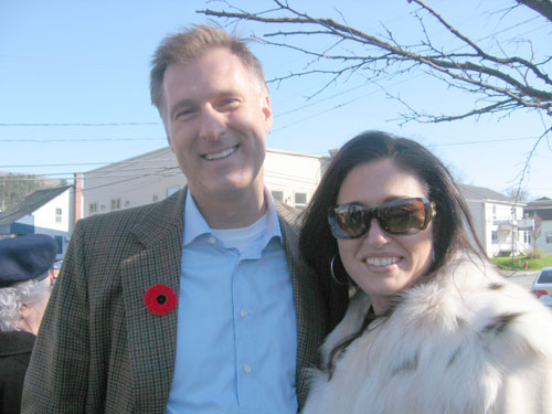 Le Ministre Bernier questionné sur sa vie privée