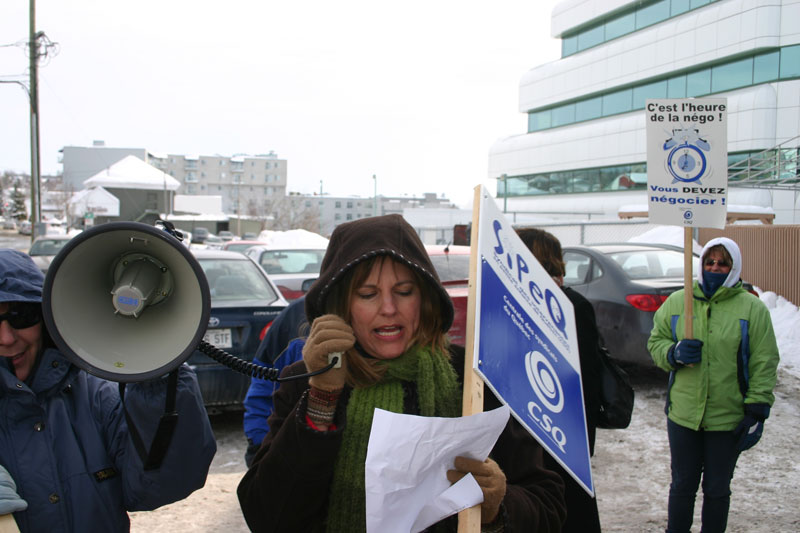 On manifeste l'entêtement de l'employeur au CPE Panta-Mousse