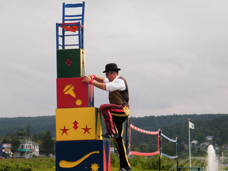 Un spectacle à la haut en couleur sur l'île ronde
