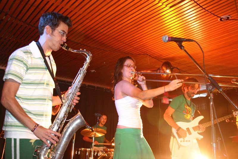 Un show coloré et à propos pour la Semaine des rencontres interculturelles