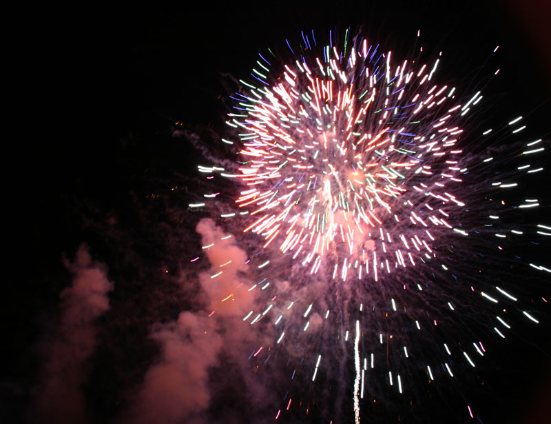 Des feux grandioses à Saint-Honoré