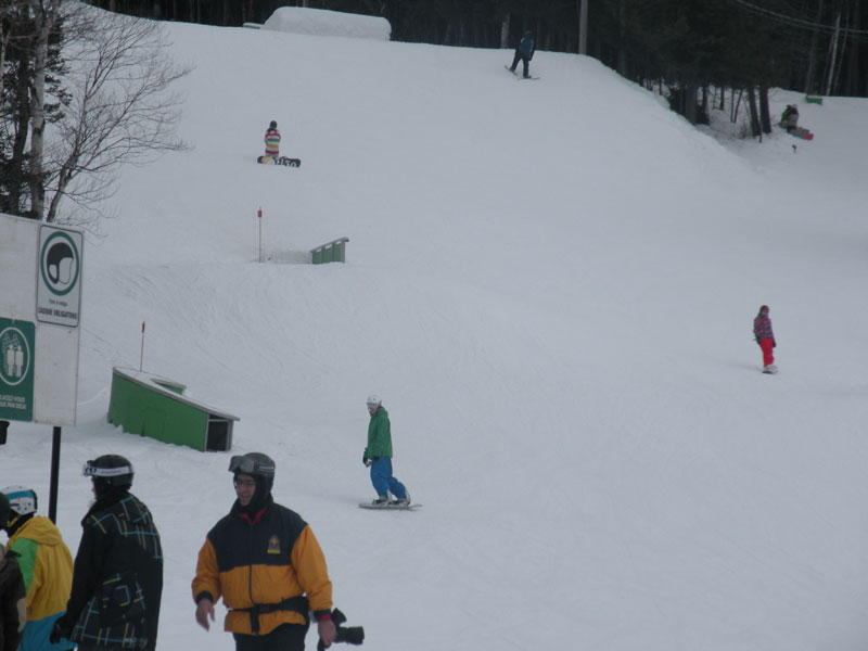 Le Centre de ski Saint-Georges initie les gens aux sports de glisse