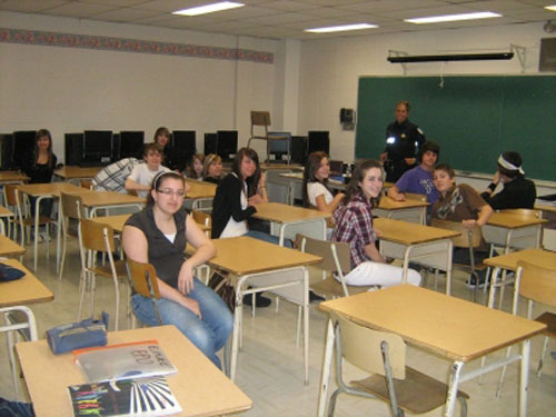 Les parents aussi sensibilisés sur le jeu compulsif et la cybercriminalité à Sainte-Marie
