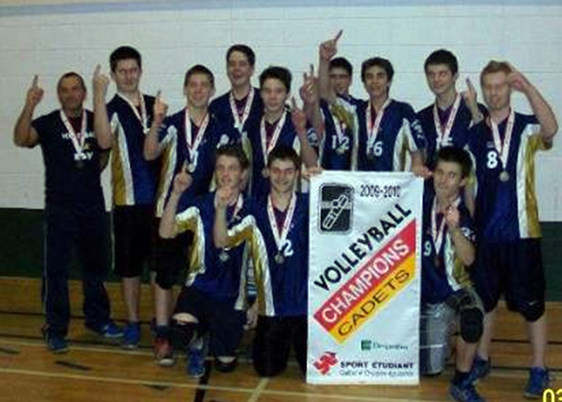 L’École secondaire Veilleux décroche trois places sur dix au championnat provincial scolaire en volleyball