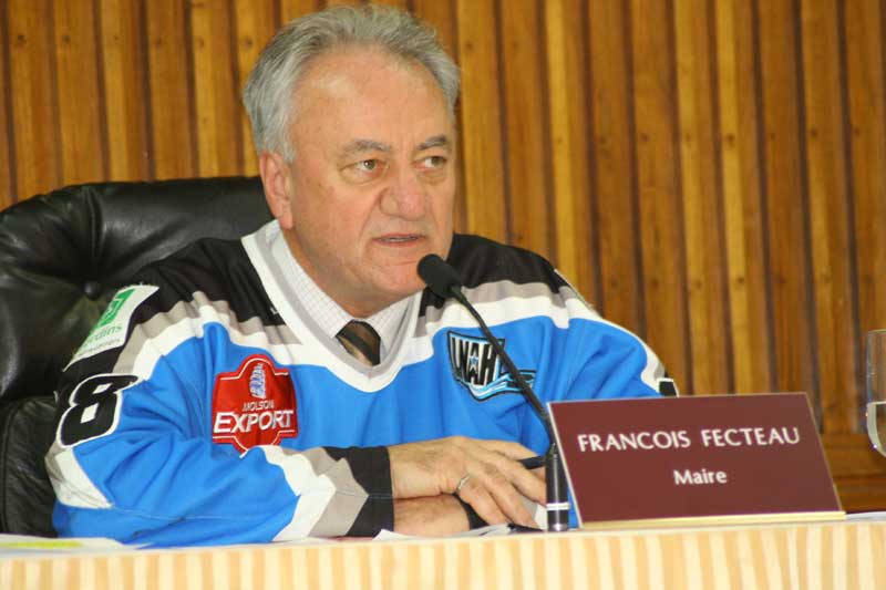 La séance municipale ne sera pas un plateau de diffusion selon le maire Fecteau