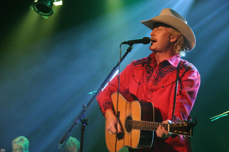 Doug Brewin lance les festivités à Nashville en Beauce