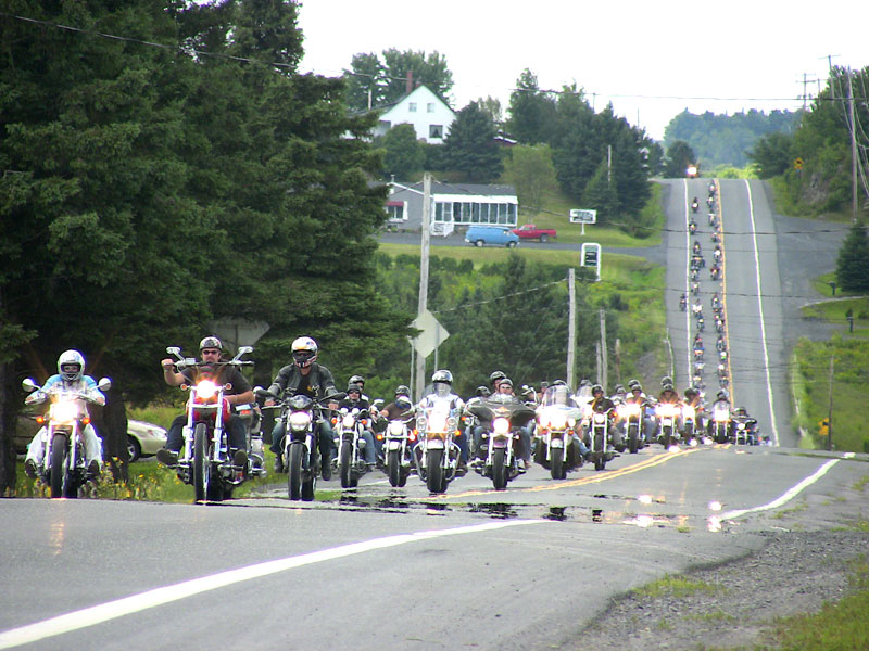 Plus de 700 motocyclistes unis pour une même cause