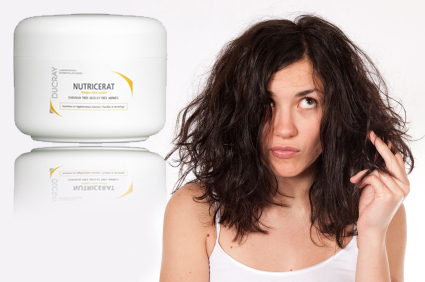 Adoptez le réflexe Ducray pour contrer les effets de vos cheveux secs!