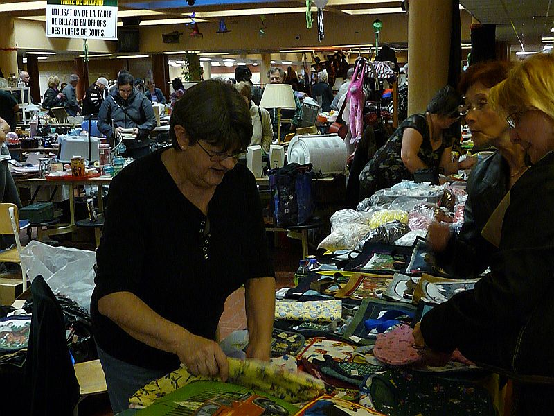 Marché aux puces à la polyvalente Saint-Georges