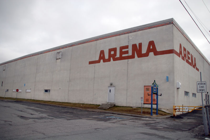 De futurs architectes exposeront leurs solutions pour le vieil aréna de Sainte-Marie