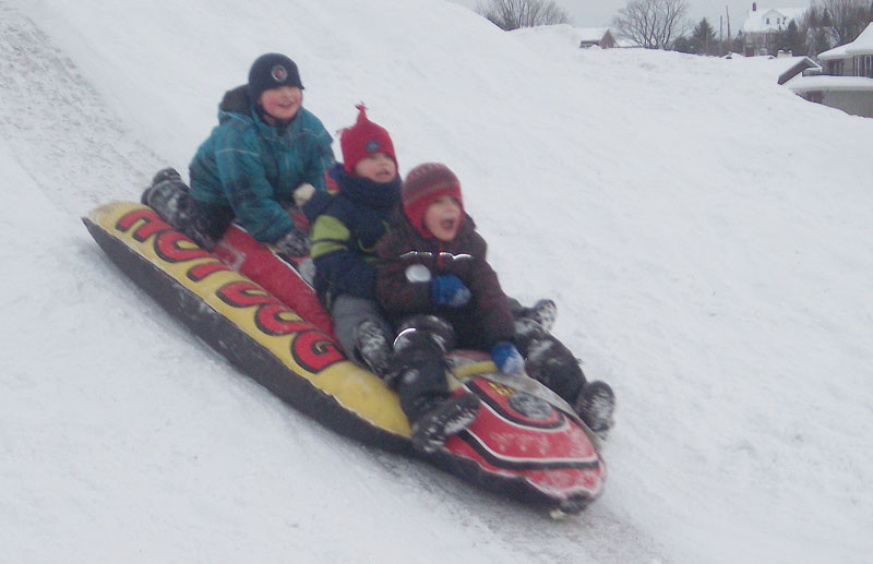 Les plaisirs d’hiver se retrouvent bel et bien dehors !
