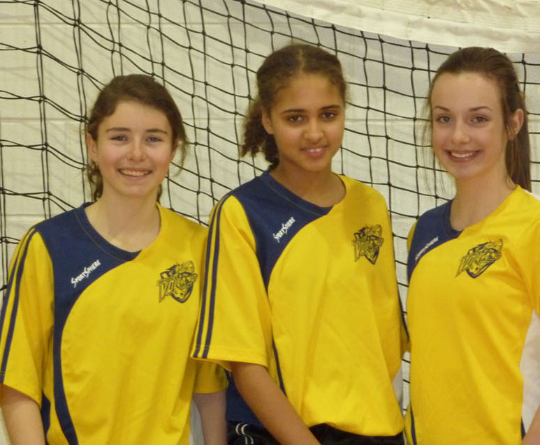 Trois adolescentes de Saint-Georges prendront part à un tournoi de soccer en Espagne