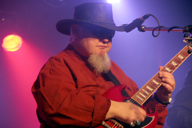 Un bluesman étonnant ce Bryan Lee
