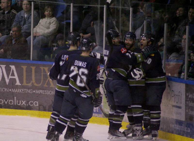 Sherbrooke balaye Saint-Georges et remporte la Coupe Canam