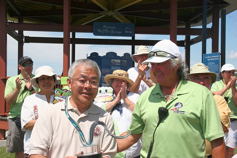 La course des bateaux-dragons, un rassemblement familial