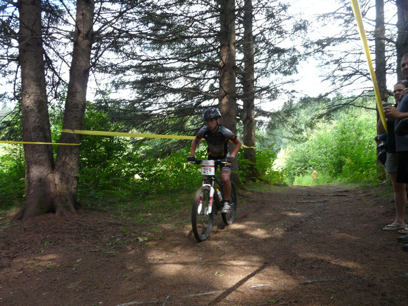 Vélo de montagne: Un podium pour Vélo Savard à Saint-Basile