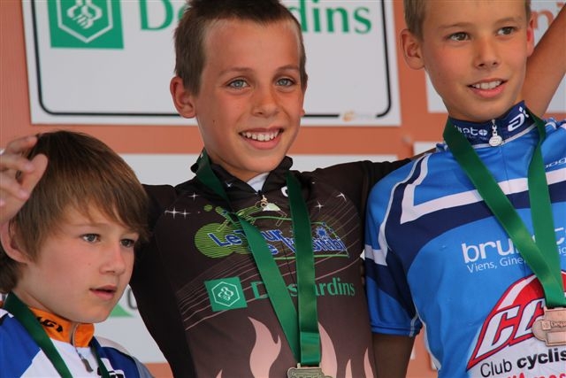 Guillaume Davidson complète sa saison de rêve sur la plus haute marche du podium en Abitibi