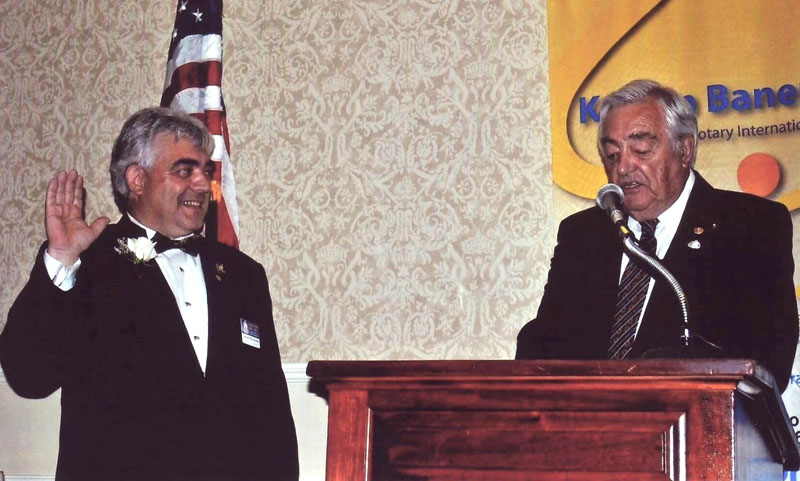 Tel père, tel fils : Un Beauceron d’origine élu Gouverneur du Rotary International