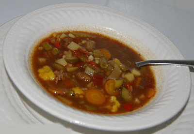 Élimination de la pauvreté: Une soupe du jour gratuite comme seul repas de la journée