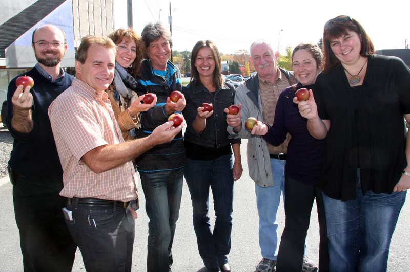 Une pomme pour tisser des liens dans la communauté