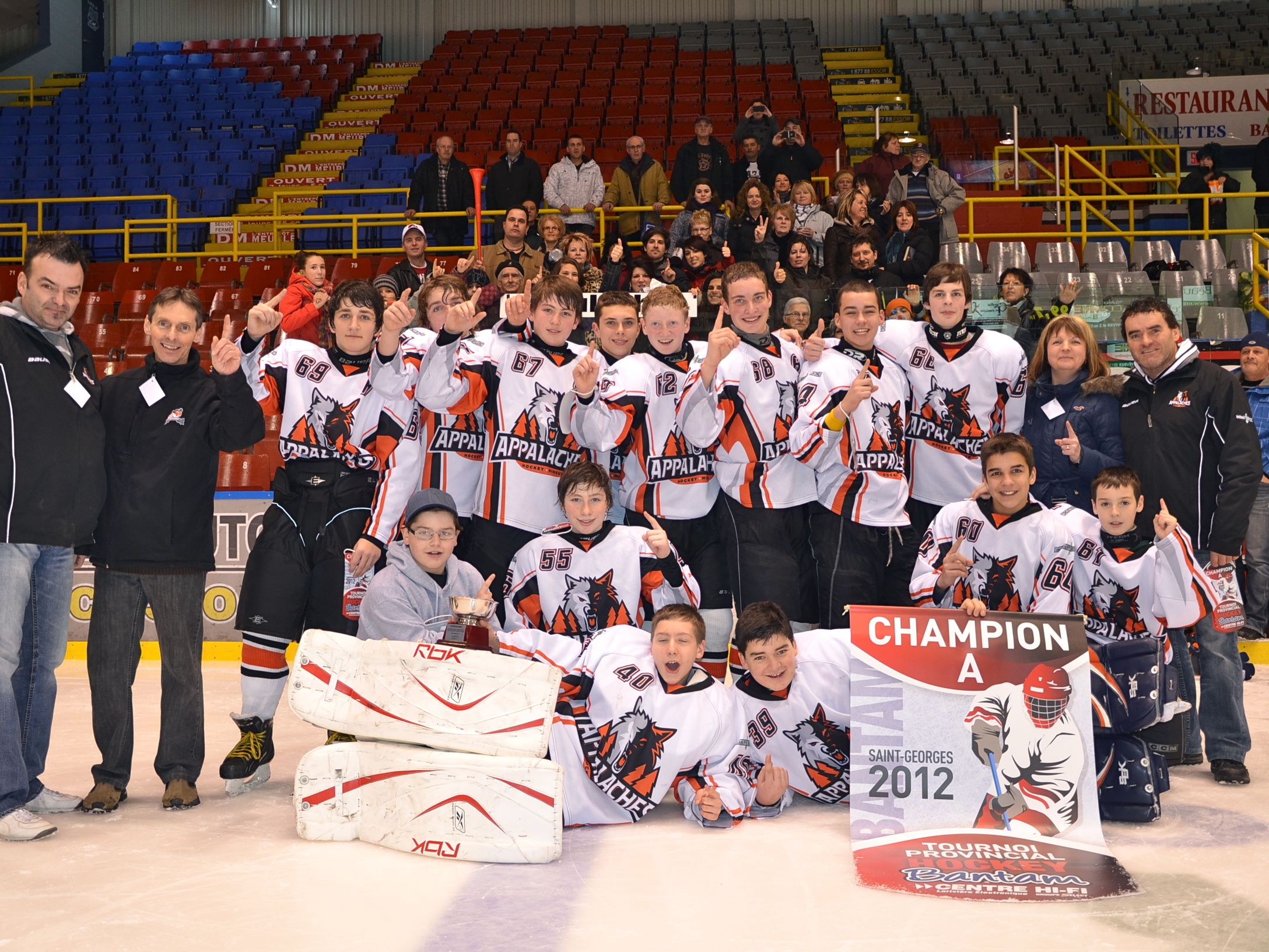 Fin du 41e tournoi de hockey bantam Centre-Hi-Fi Larivière