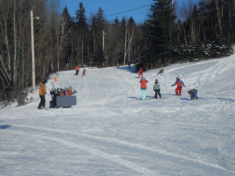 Une journée d’initiation réussie au Centre de ski Saint-Georges!